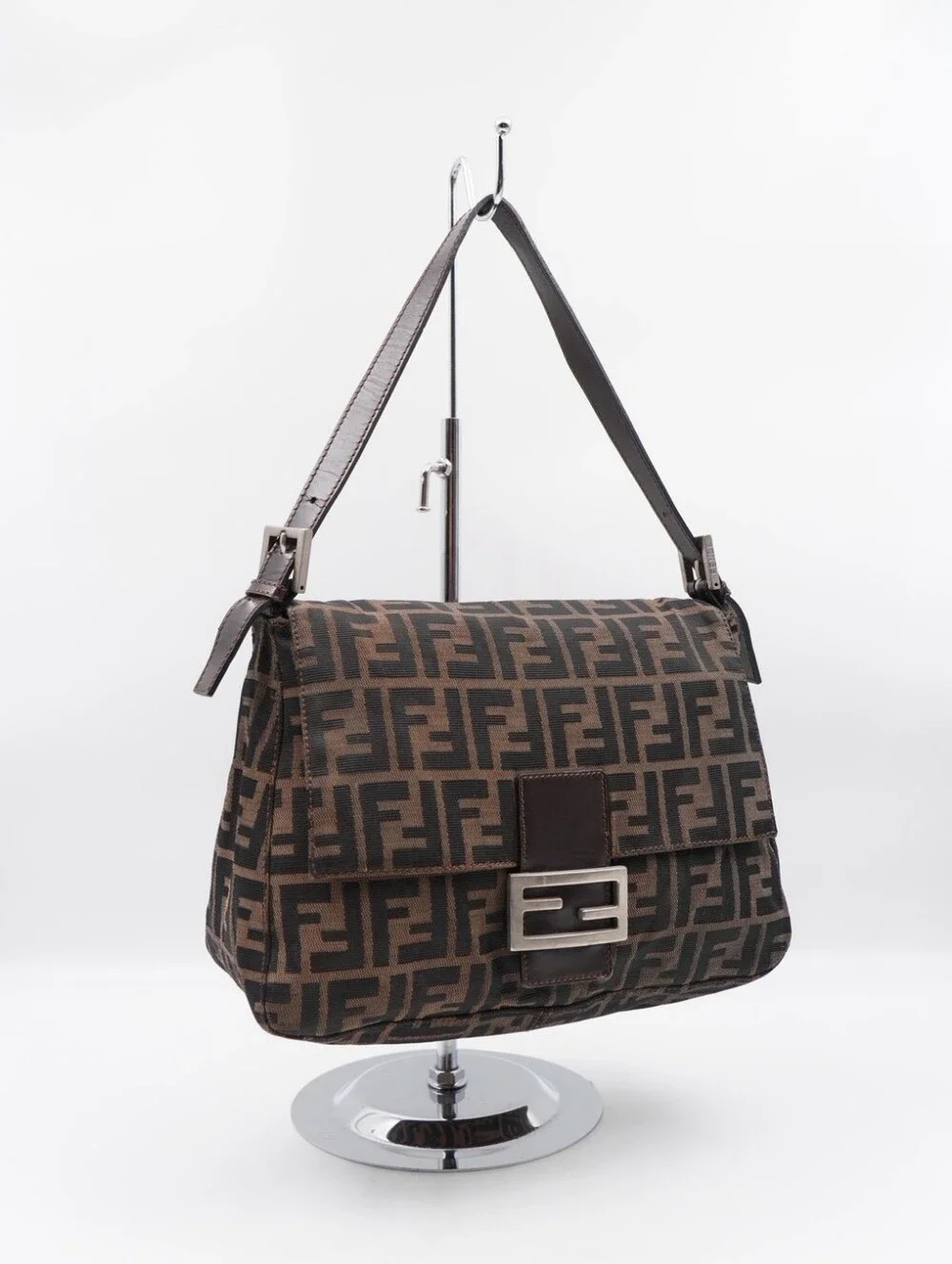 CO20 💟 FENDI Zucca Mama Baguette Tobacco